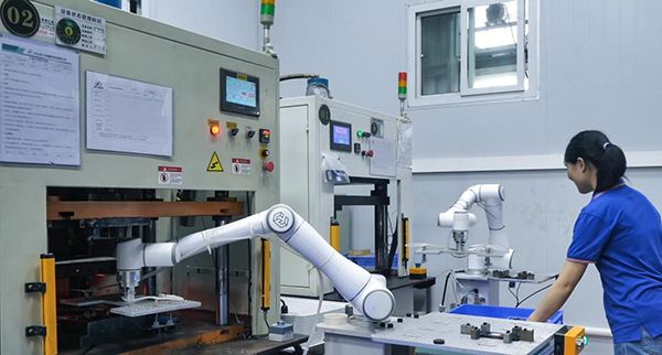 leyu.乐鱼(中国)机器人，以创新精神推动协作机器人领域发展