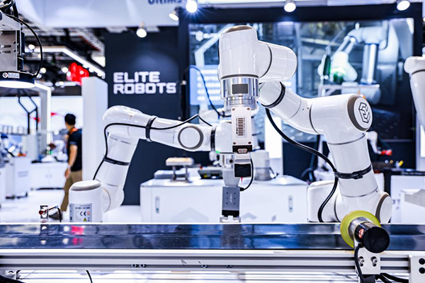 视觉上下料机器人